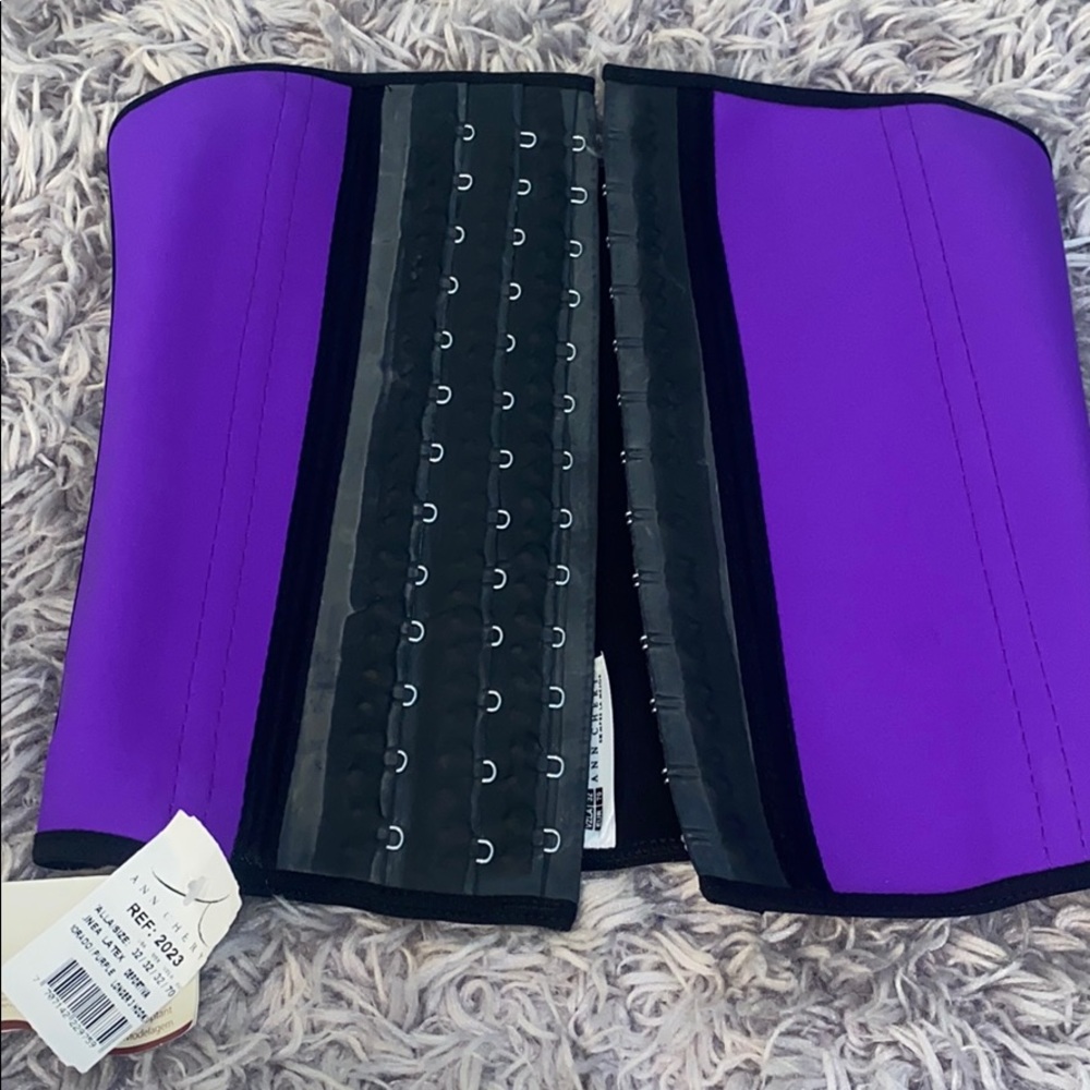 Waist trainer